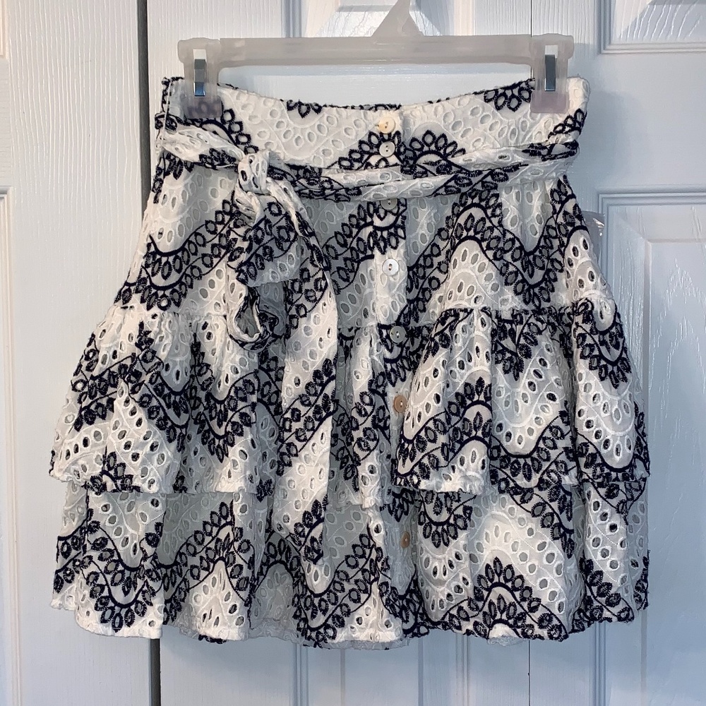 Aqua ruffled white/navy blue eyelet skirt - size XS